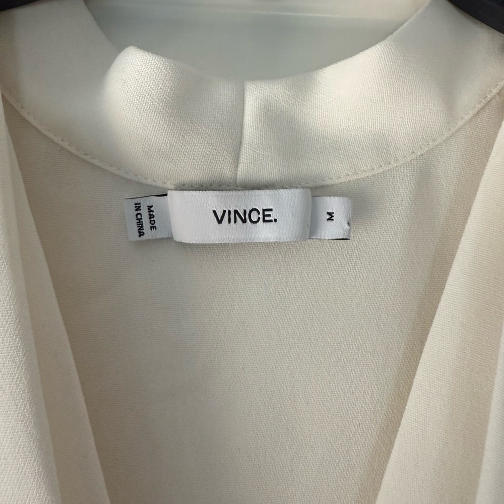 Vince Dolman V-Neck White Shirt Size Medium - Picture 2 of 13